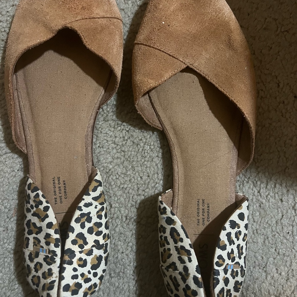 Toms two tone leopard print flats